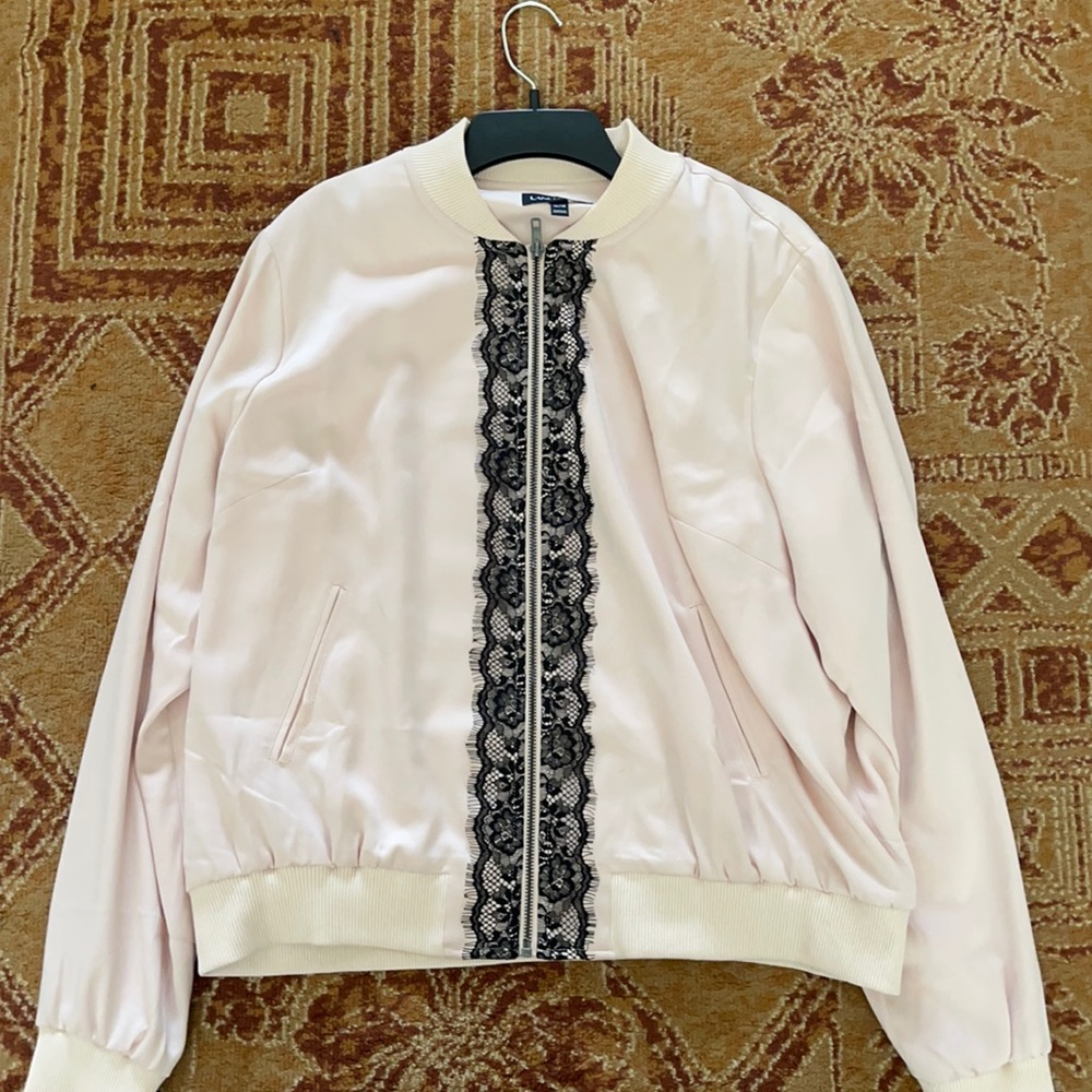 BOMBER JACKET